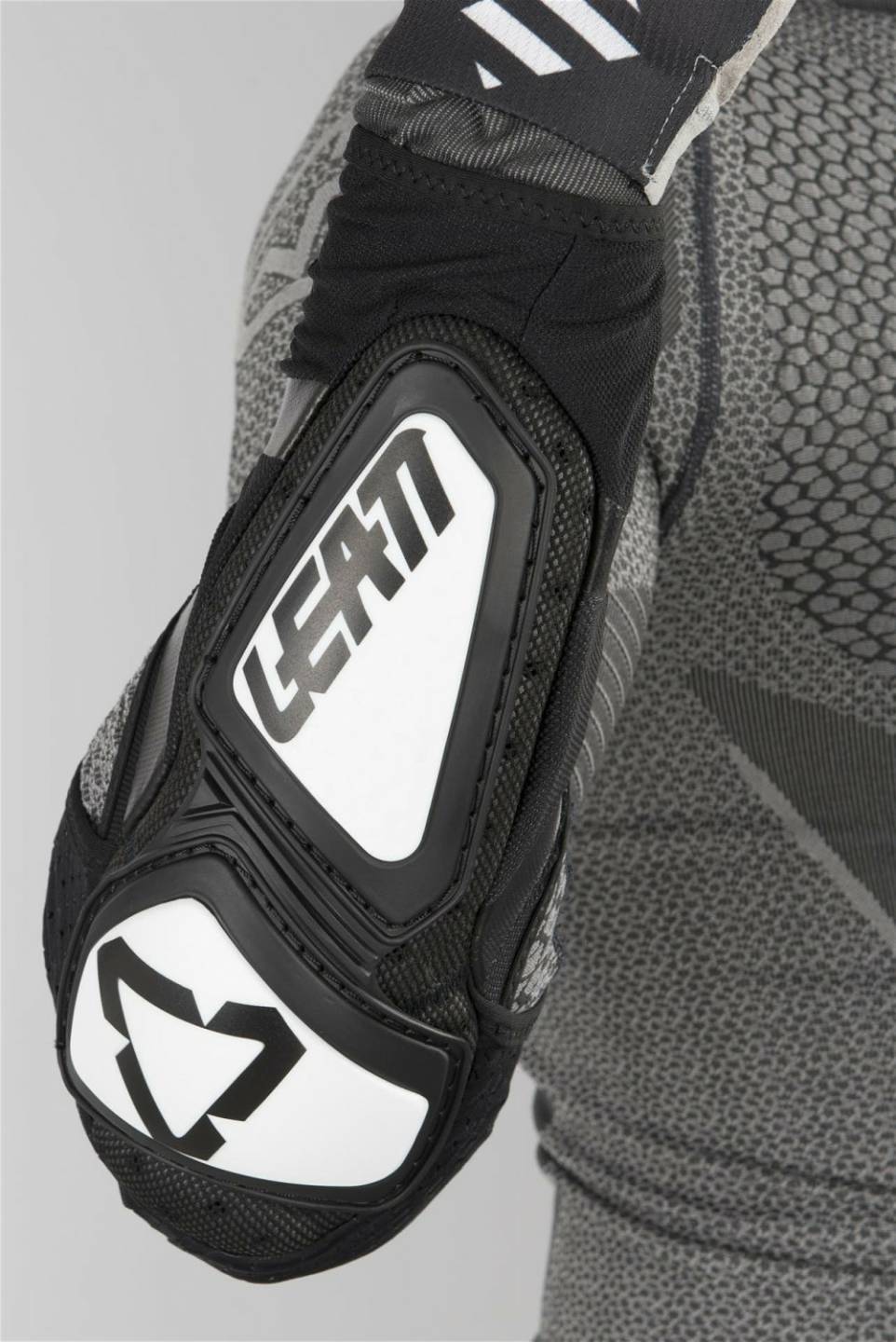 Leatt Guard Contourwhite/black Vêtements moto