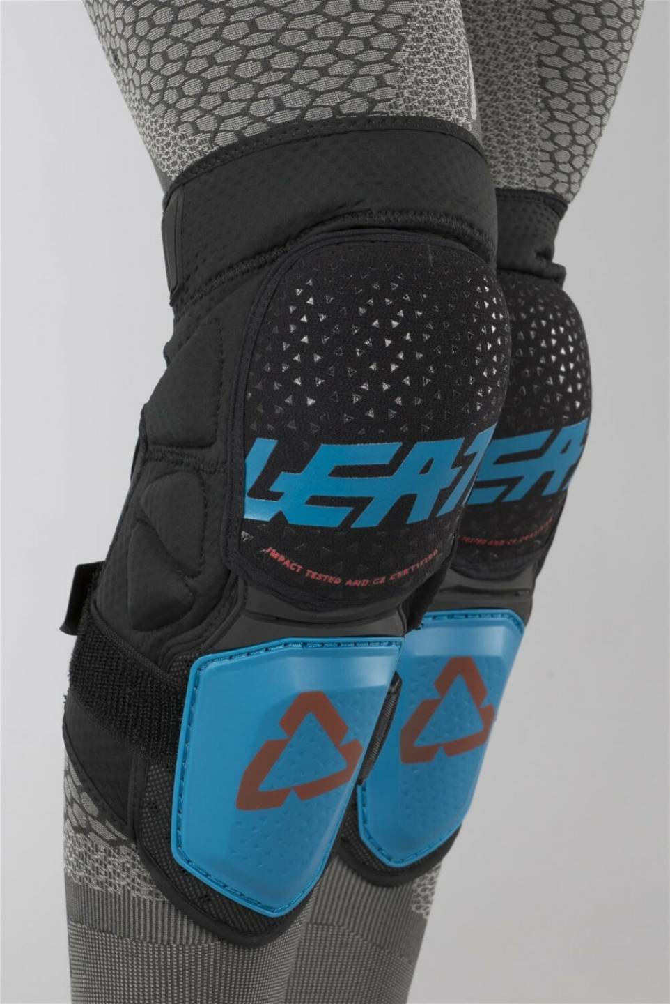 Leatt Knee guard 3DF Hybridblue/black Vêtements moto